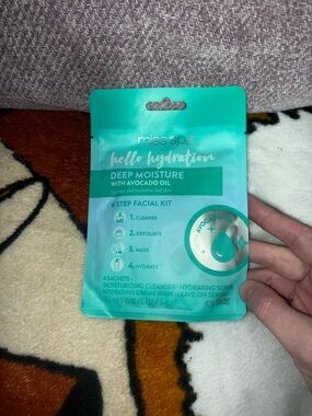 Hello Hydration Deep Moisture Facial Kit – Teal